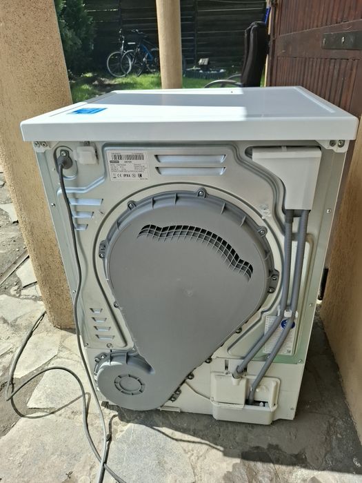 .Uscator de rufe samsung cu pompa de căldură! Uscatoru se vinde ca defect, funcționează dar nu usucă bine.