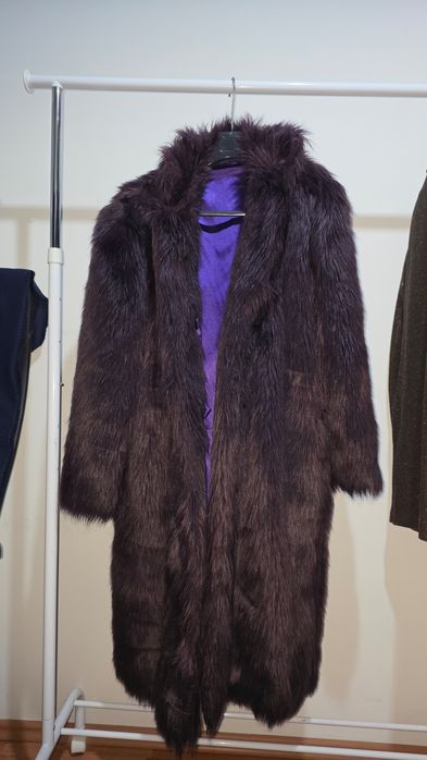 Palton blană artificială mov închis, lung, căptușeală saten mov, L-XL, realizat la comandă