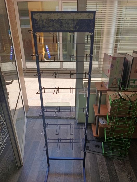 Стилажи за магазин