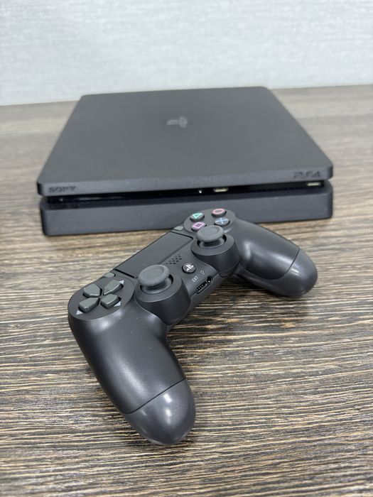 Продам как новый Playstation-4 Slim 500-Гб Памяти с Топовыми Играми!