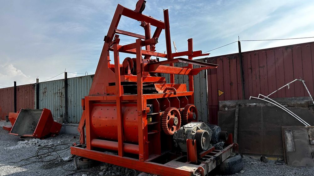 Beton zavod srochno sotiladi 1 kubali