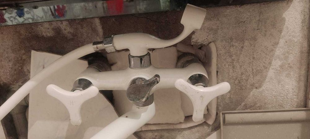 Угловая раковина