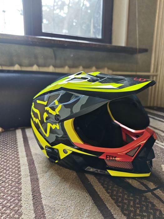 Шлем Fox Rampage pro carbon M