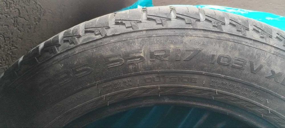 Vând anvelope de vară 235/55 R17