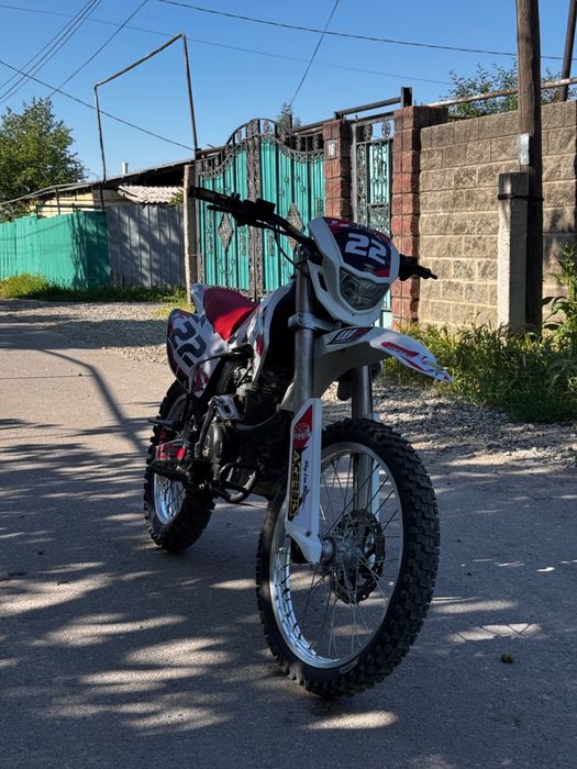 Продаеться эндуро