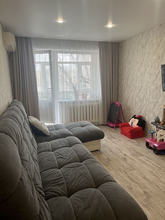 Продается у/п 2 комн квартира