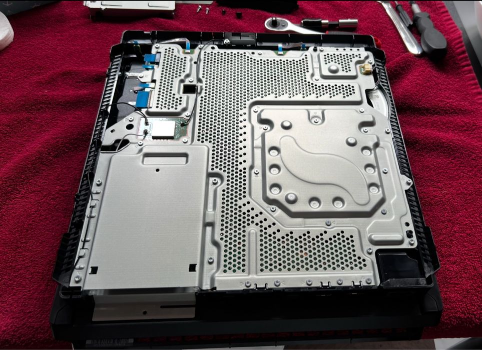 Почистване и профилактика на Playstation 4/Slim/Fat/Pro