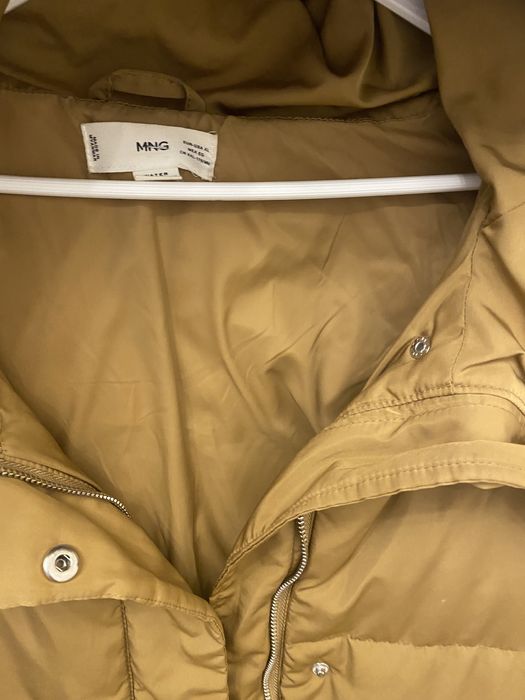 Продам куртку зимнию Mango