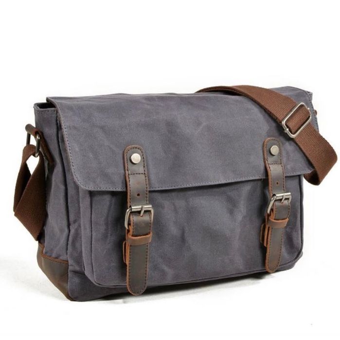 Продам новые в упаковке 2 шт сумки - мессенджеры, цена одной  14000 тг