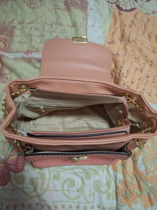 Дамска розова чанта