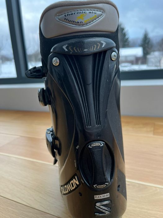 Clăpari ski Salomon Evolution 7– Flex 50–60 –comozi, ideali începători