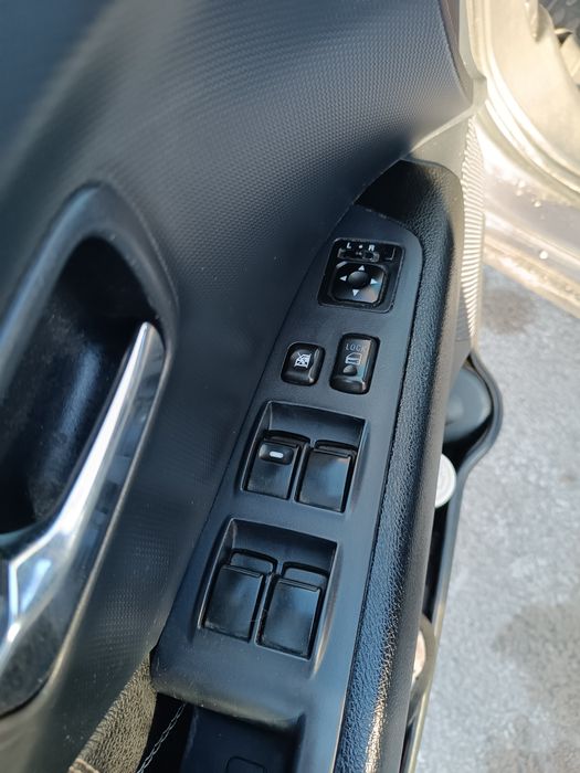 Митсубиси аутлендер