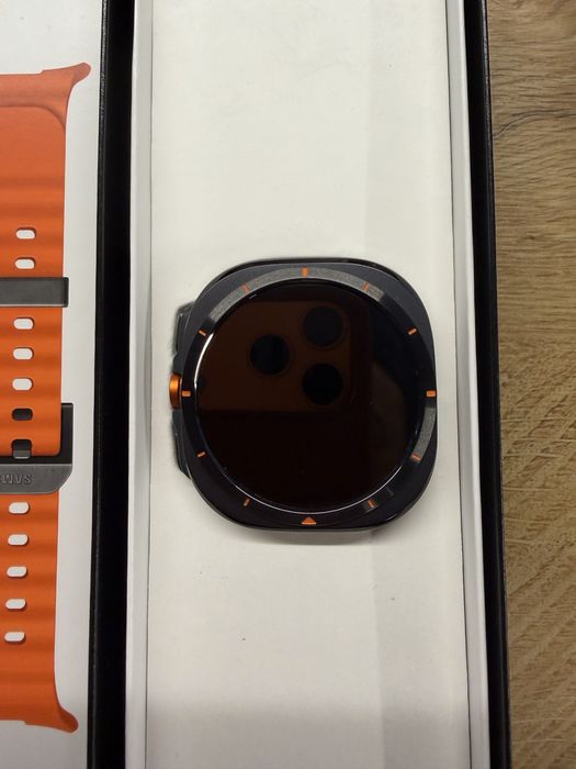 Samsung Galaxy Watch Ultra - Titanium Gray