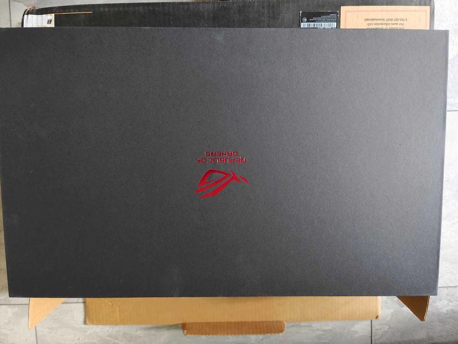 Топ състояние! Геймърски ASUS ROG Zephyrus GX501V | i7 | GTX 1080ti max-q | 1TB SSD