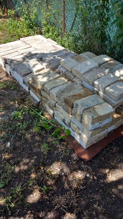 Продавам огнеопорни тухли