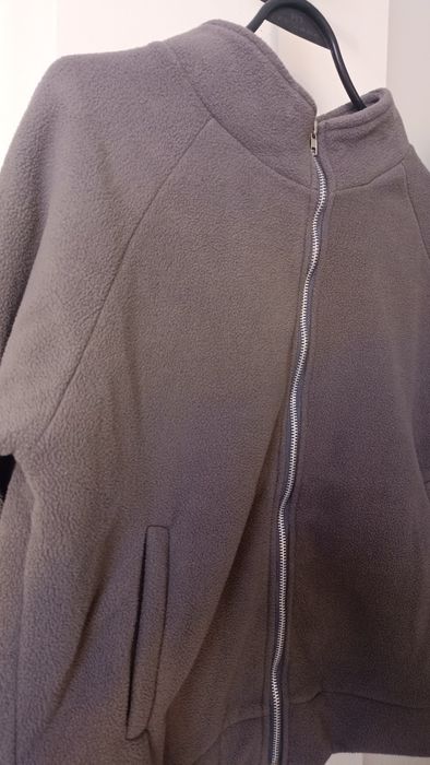 Серая флисовая кофта
