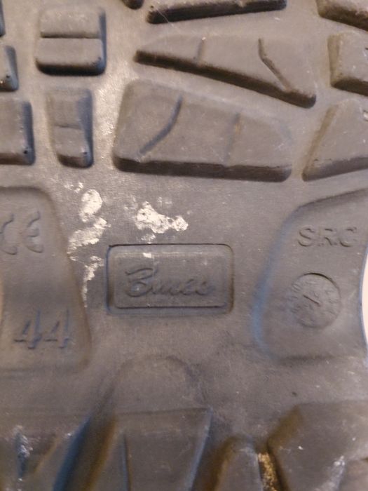 Работни обувки BMES 1453 S1 с метално бомбе