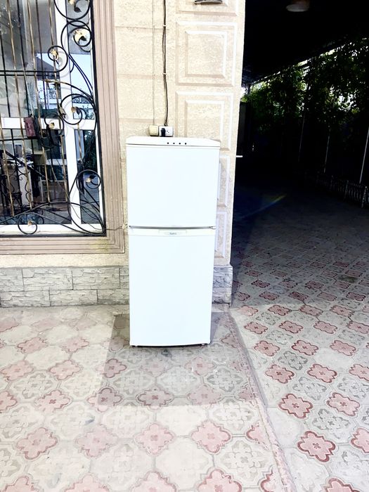 Продам Холодильник Бирюса