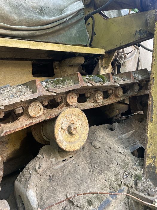 Продам бульдозер