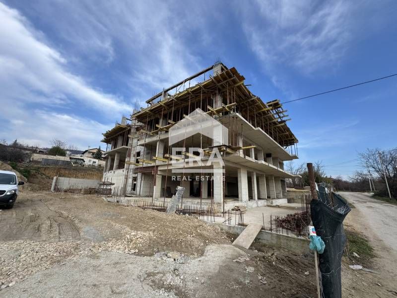 Тристаен апартамент по БДС за продажба  на етап Акт 14 в нова  луксозн