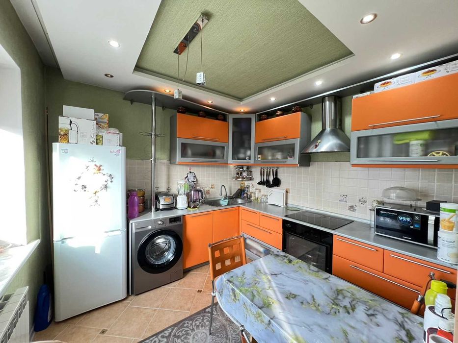 4 комн. Степной-1, 8/9 этаж