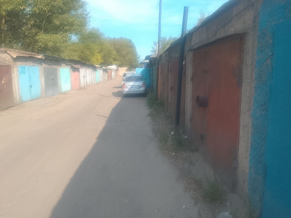 Продам гараж в кооперативе Лада, 18м.