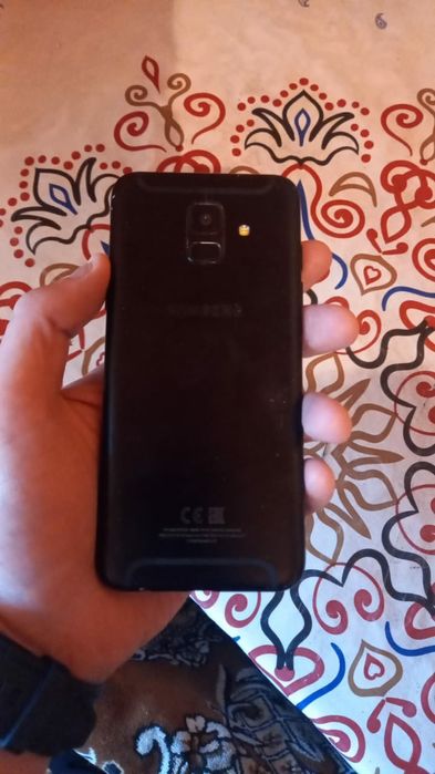 Обменяю Самсунг А 6