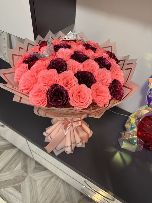 Buchete din trandafiri de sapun parfumati  si  cu sclipici