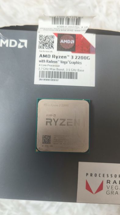 Procesor AMD Ryzen 3 2200G, Radeon Vega Graphics, Socket AM4