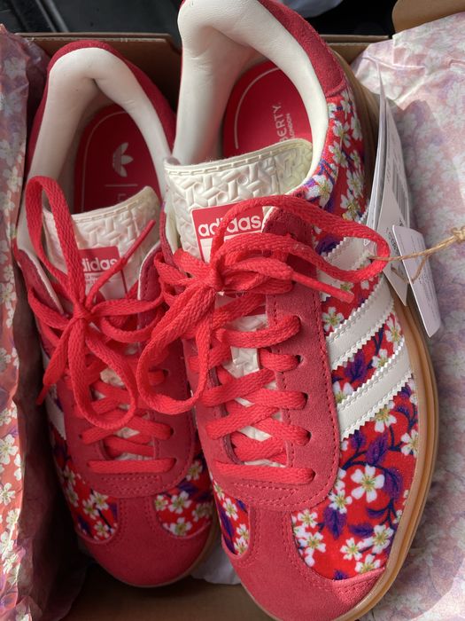 Лот маратонки New Balance & Adidas Gazelle Bold limited edition