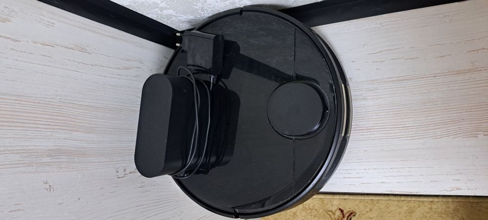 Продам робот пылесос