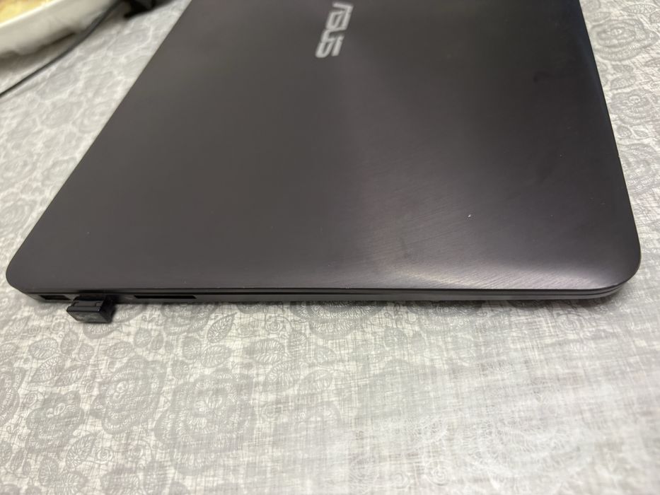 Ноутбук Asus 60 тыс
