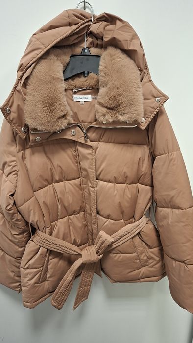 Calvin Klein  зимно яке  качулка , цвят камел/кафяв М