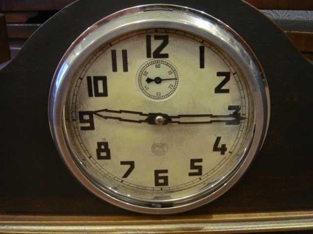 Часы антикварные, каминные, настольные.