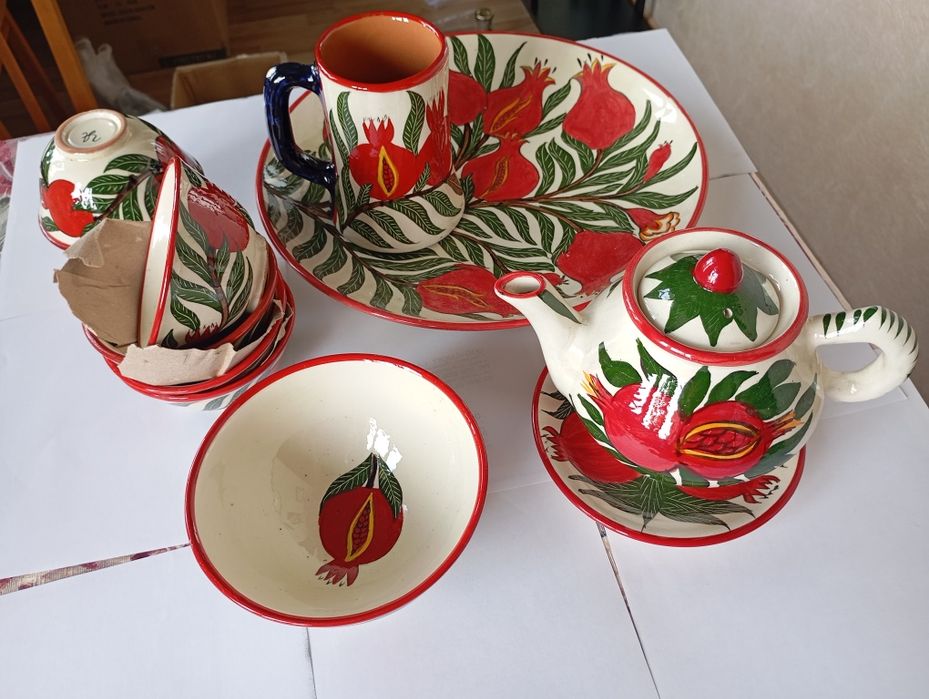 Сервиз  национальный рисунок гранат