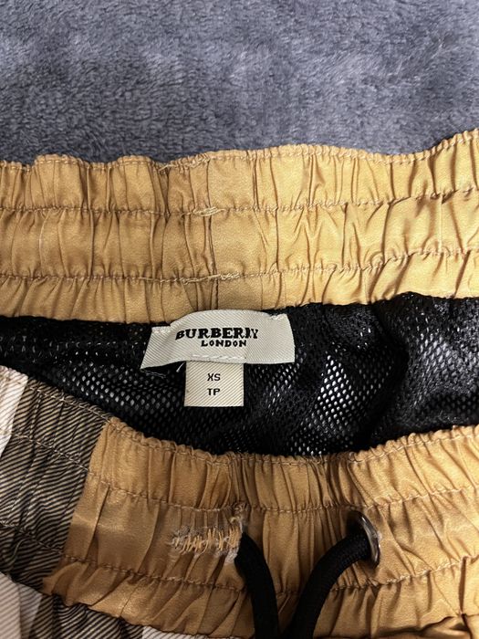 Șort de baie Burberry nou