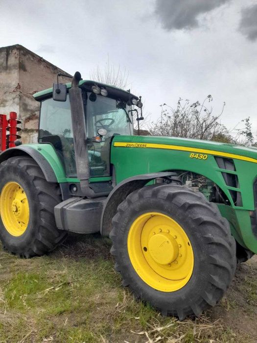 Трактор John-Deere 8430