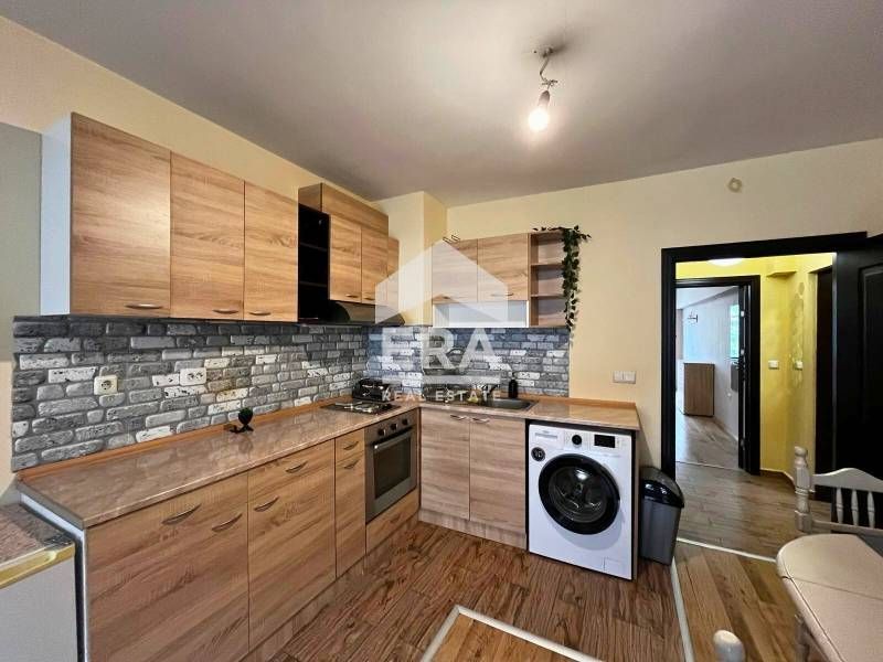 Дава се под наем Двустаен апартамент в Варна, Окръжна болница - 65 кв.м за 887.4 € - Снимка #1