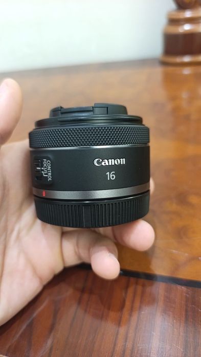 Обектив Canon 16mm 2.8