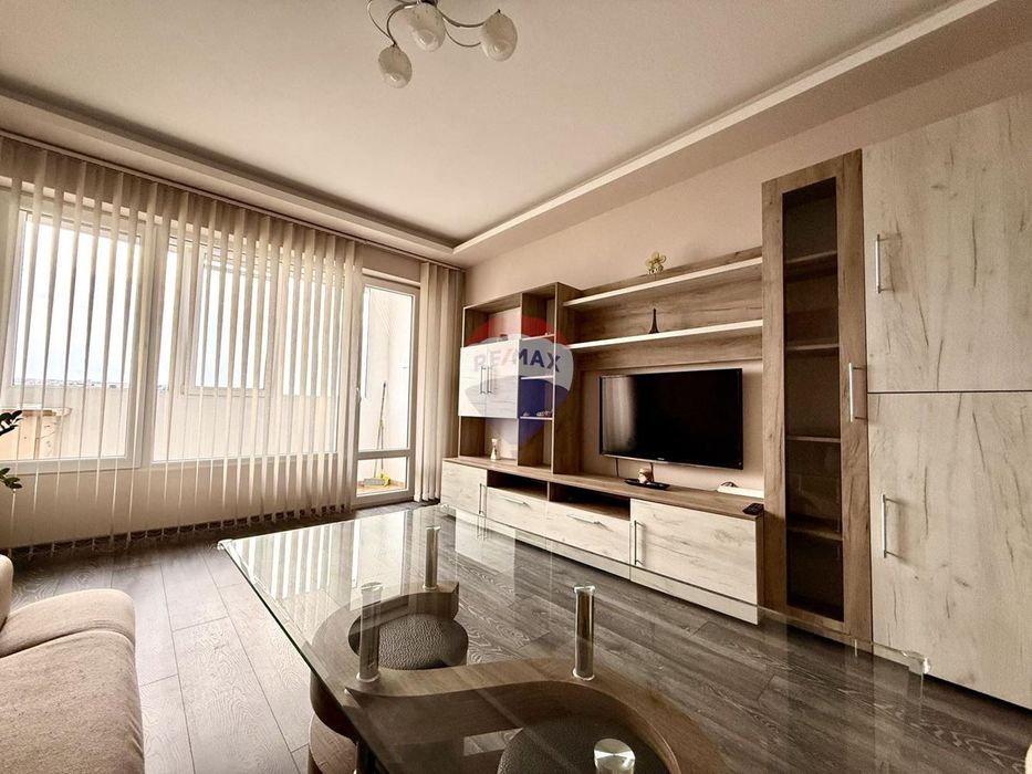 Тристаен апартамент с отделна кухня за продажба, кв. Владиславово, гр