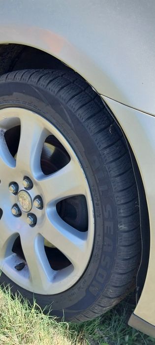 Autoturism Toyota avensis