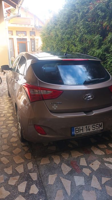 Hyundai i30 1.6 benzina