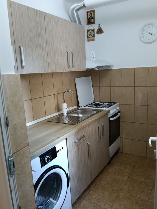 Garsoniera de închiriat