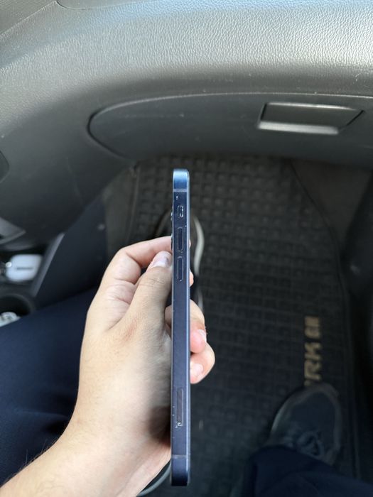 iPhone 12 64gb dark blue
