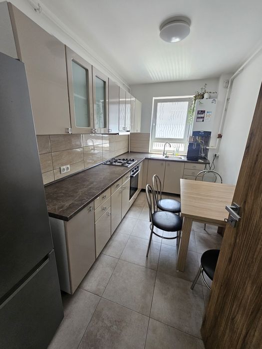 Proprietar Inchiriez apartament doua camere Maurer