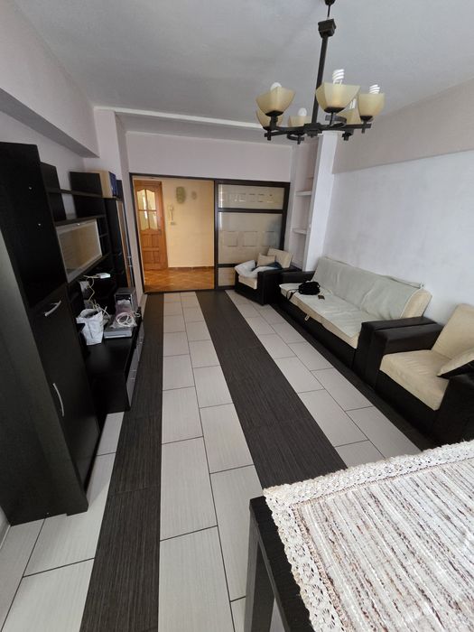 Apartament 3 camere de inchiriat, proprietar , centru