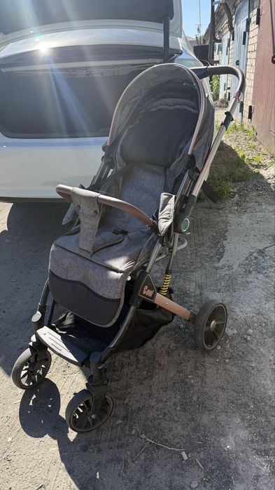 Продам детскую коляску