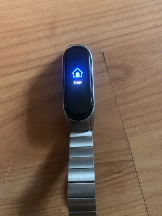 Часы xiaomimi bend 4