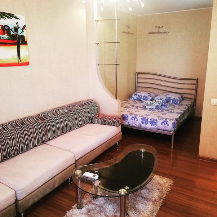 Естая, 40. В самом Центре!