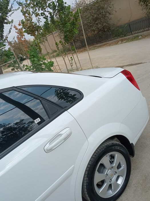 Gentra yangi maytafon luk hamma narsasi bor